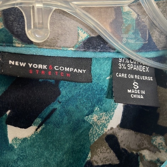 ❤️ 🆕 NEW YORK & COMPANY Button Down Blouse Size S - Picture 4 of 4